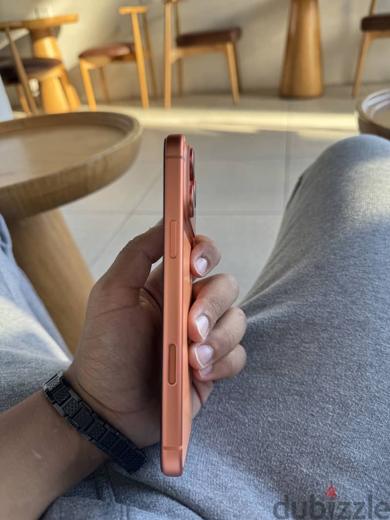 Apple - iPhone 17 Pro Max 1