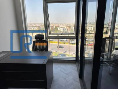 مكتب متشطب بالتكيفات والفرش علي طريق محمد نجيب