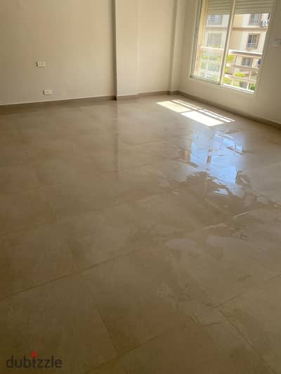 Apartment for rent, new law b11