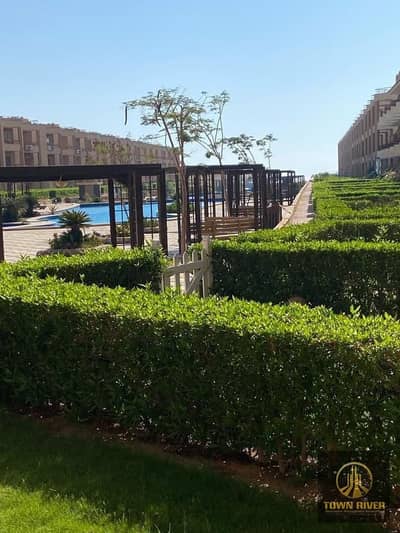 Chalet for sale in Ain Sokhna, La Jolie Marina Resort; super-lux finish, immediate delivery.
