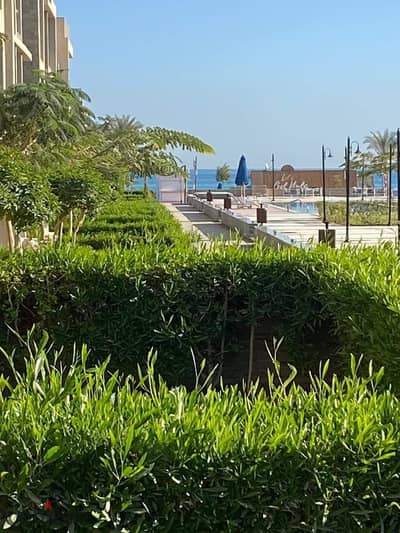For sale Fully finished ground floor chalet with a garden and 2bedrooms. Features natural gas connection and direct lagoon - 60 minutes from Cairo.