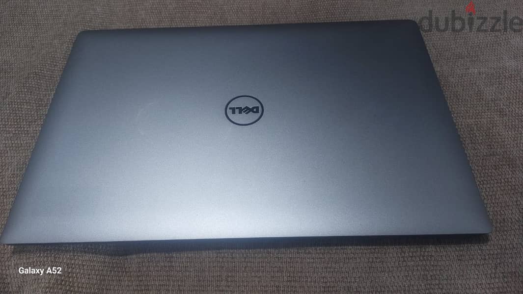 Dell Precision 5520 1
