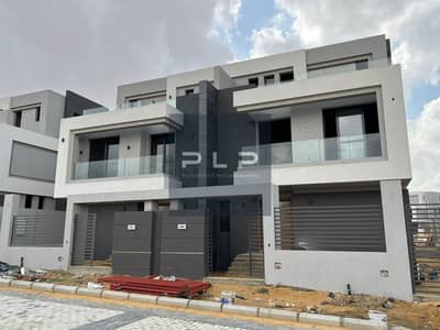 Lowest price for a twin house—ready to move and occupancy. An exceptional deal in La Vista City, New Administrative Capital. Lowest price for a twin house—ready to move and occupancy. An exceptional deal in La Vista City, New Administrative Capital.