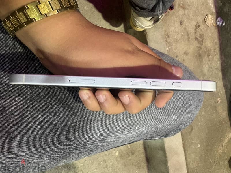 Apple - iPhone 16 Plus 1