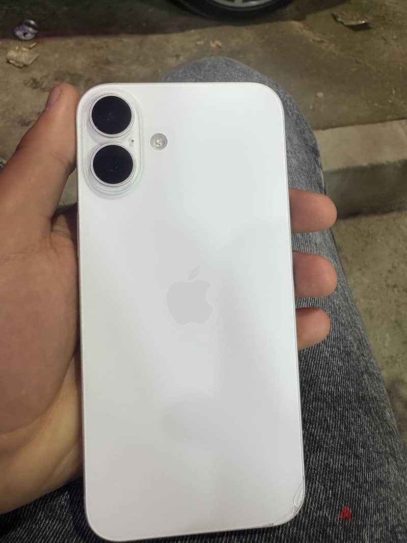 Apple - iPhone 16 Plus 8