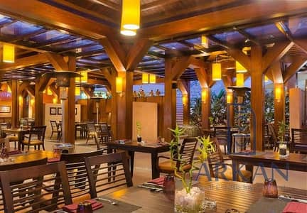 Own a cafe with a 10% down payment on the Green River and the high-speed train, and installments over 4 years with no interest. Mym