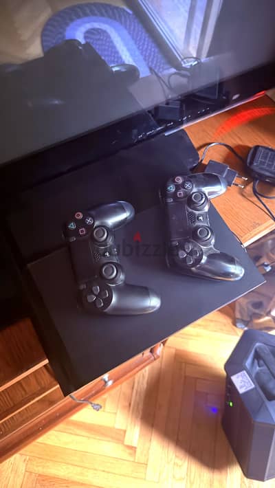 PS4 1TB كسر زيروControllers 3