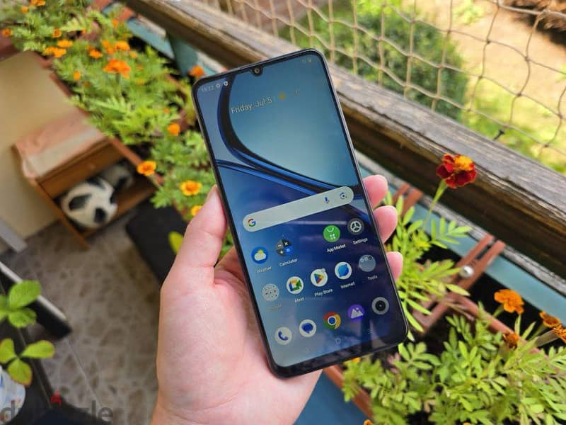 raelme c63 nfc 1