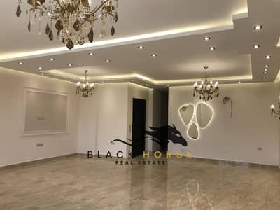 260 sqm 3-Bedroom Apartment with Pool View in Midtown