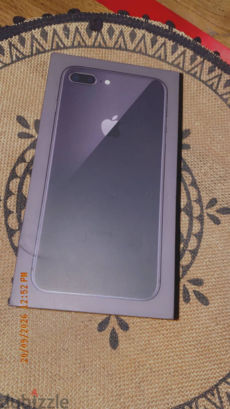 Apple - iPhone 8 Plus 2