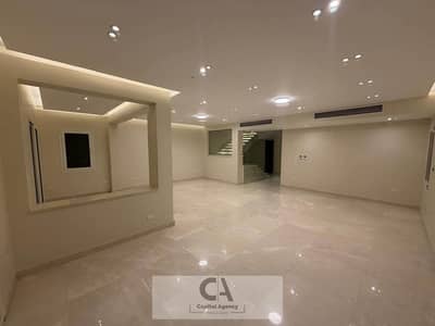 Villa Modern in Mivida I For rent , Modern
