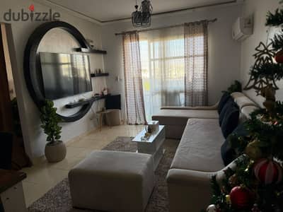 For rent furnished in my city at b11 next to the services wonderful furniture and excellent price