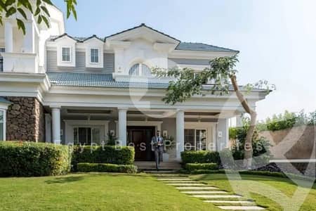 Distinctive villa Fully finished Ready to move in Mountain view New Cairo, the most beautiful location