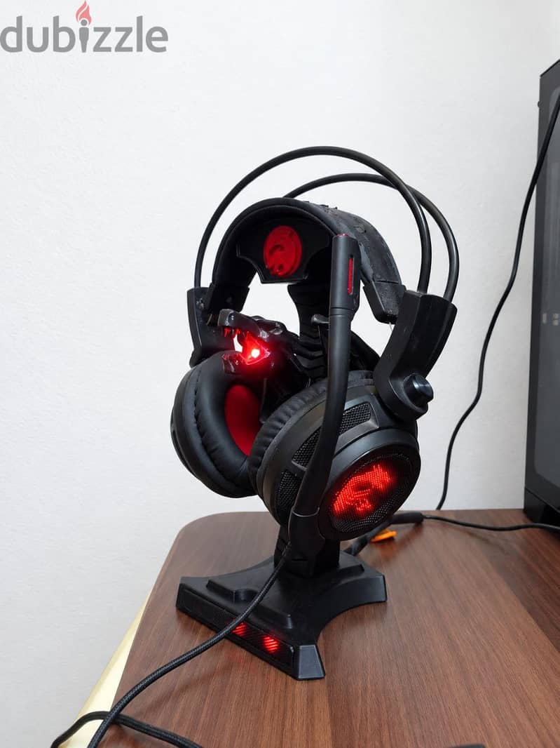 3D Printed Headphones Stand 1