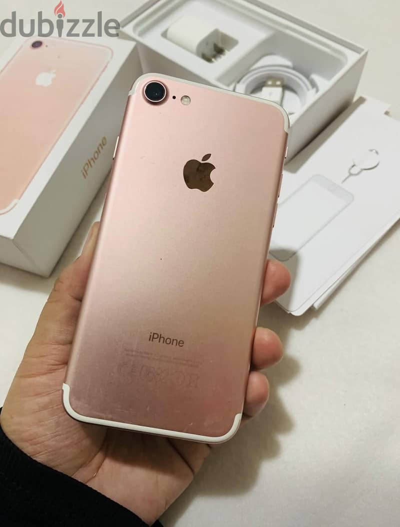 Apple - iPhone 7 1