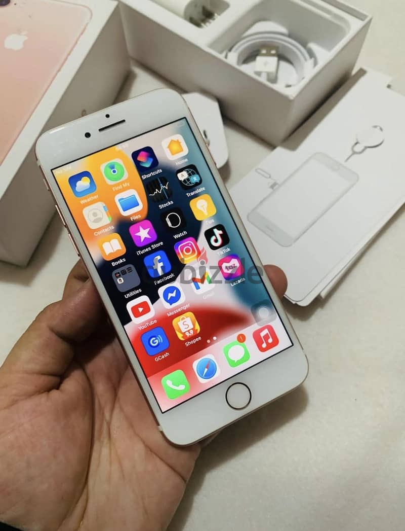 Apple - iPhone 7 3