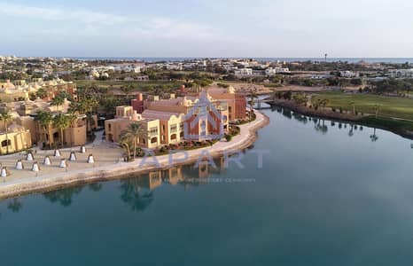 Limited Offer Chalet Direct Lagoon Fully Finished Installments Over 5 Years For Sale Prime Location in Red Sea - Gouna