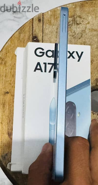 سامسونج موديل  a17