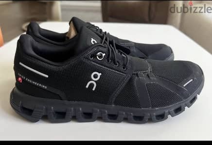 ON Cloud - New - Black - Size 39