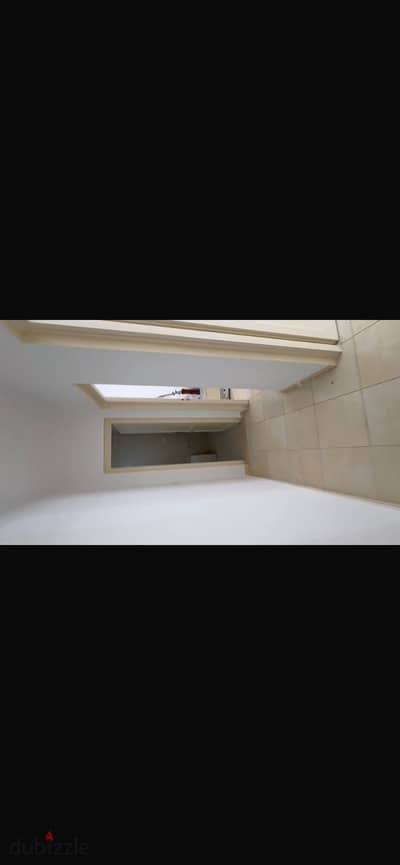 Cheapest 96m² apartment in Madinaty at a commercial price for a quick sale in the best location near services in B11. The best location for living and investment in Madinaty. The apartment is ready for immediate occupancy. For sale: 96m² apartment in B11