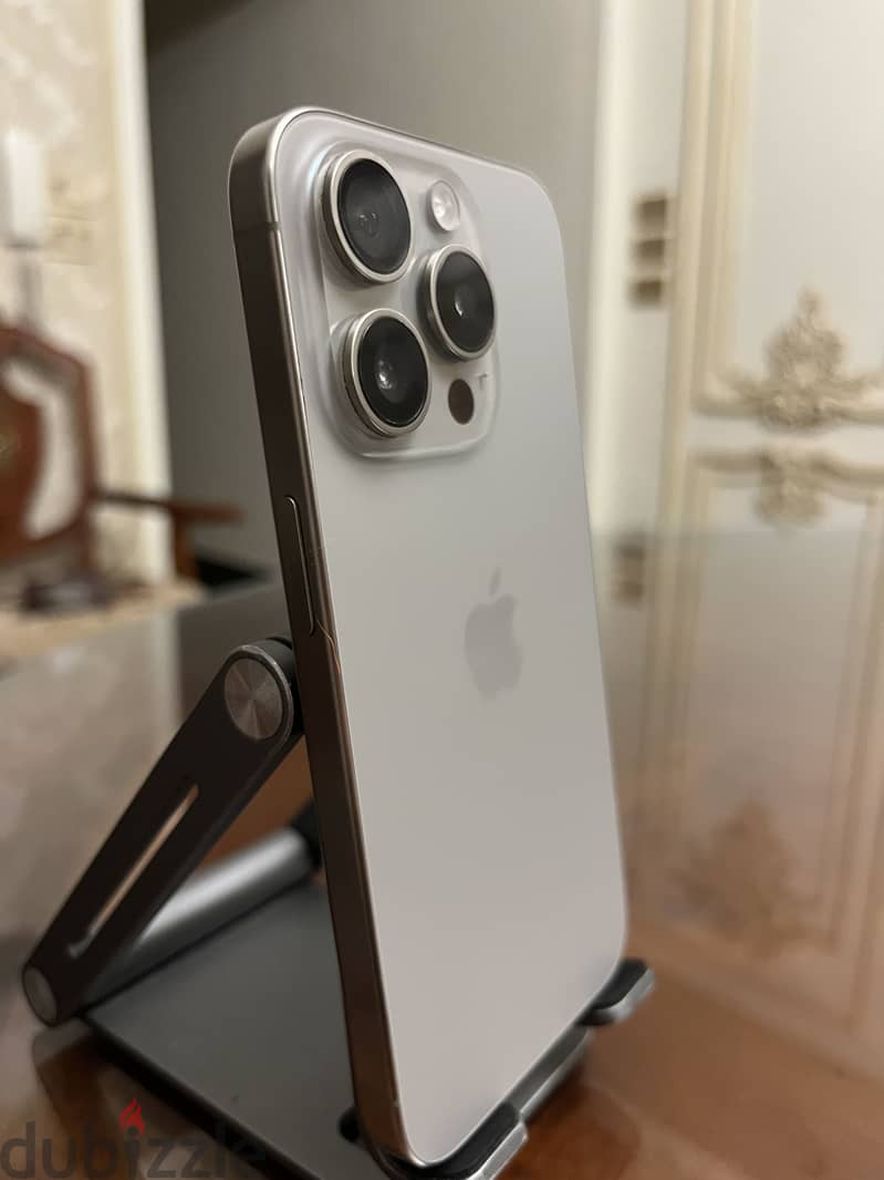 Apple - iPhone 15 Pro 2