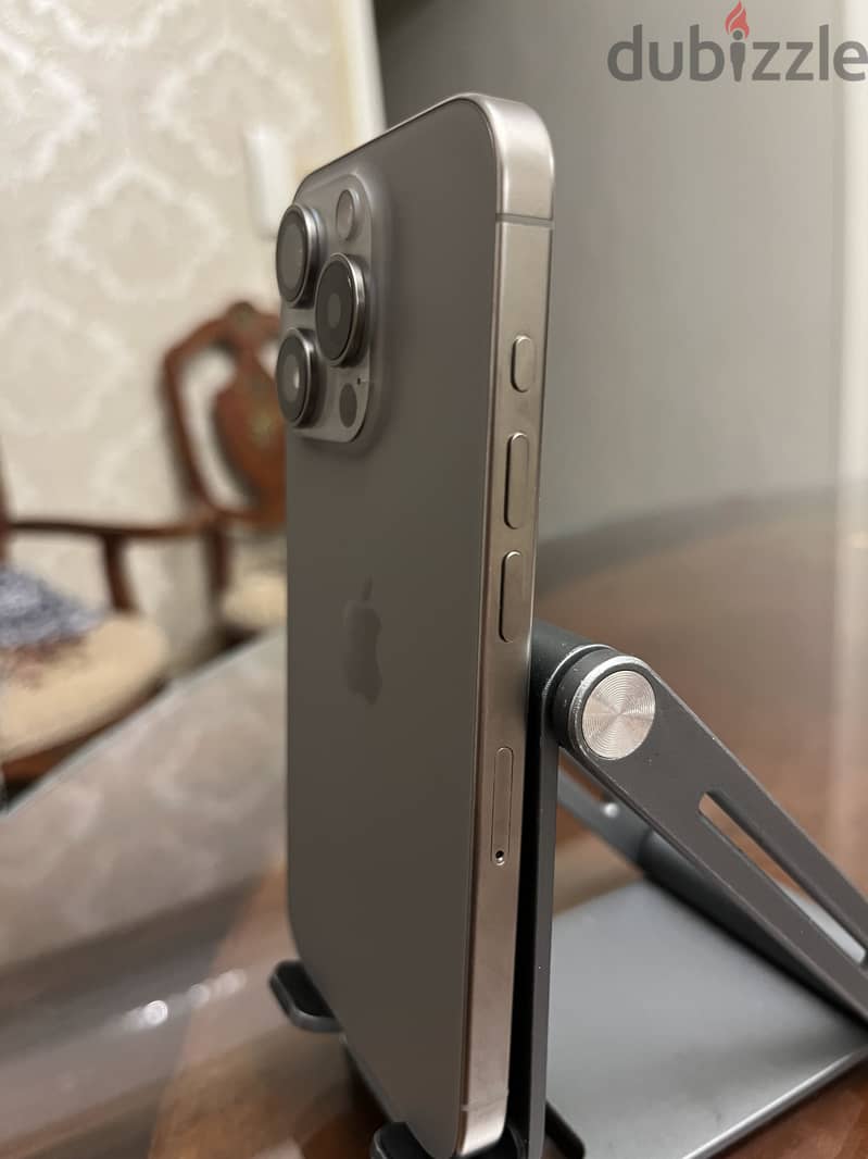 Apple - iPhone 15 Pro 6