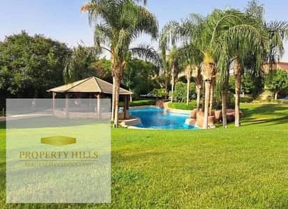 Palace-like villa for sale behind the American University, ready for handover and inspection at the lowest price in the market for a quick sale, with an area of 980 square meters