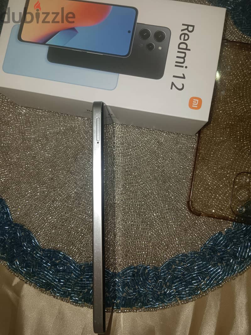 Realme 12 4