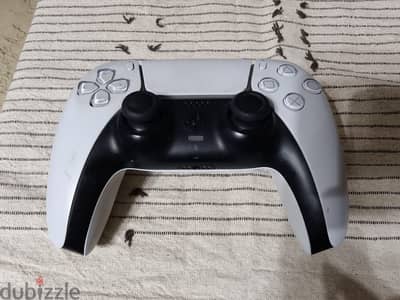 PS5 DualSense Controller – Good Condition
