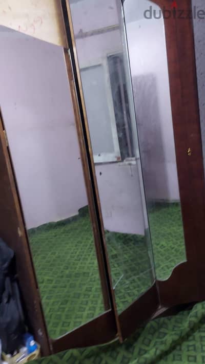 غرفه نوم سرير 160 و دولاب كبير  خشب زان