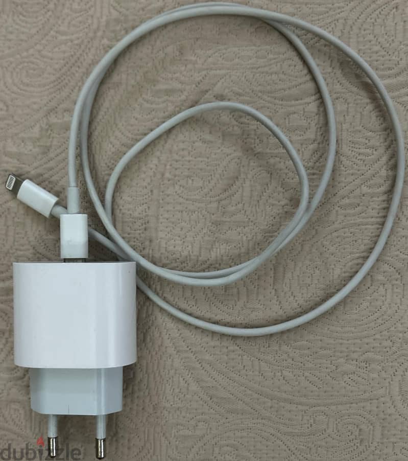 Apple - iPhone XR 7
