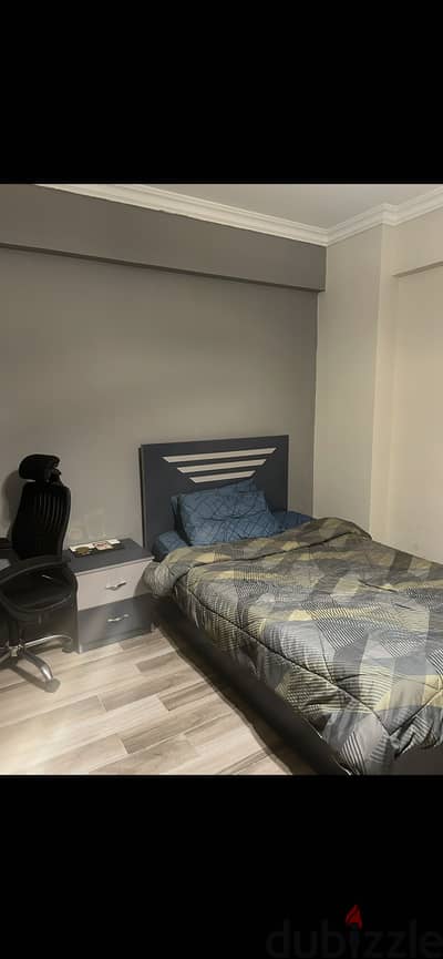 Full single bedroom