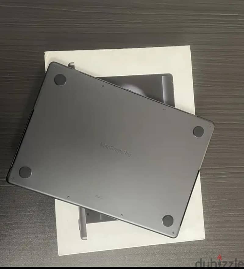 MacBook pro m4 1