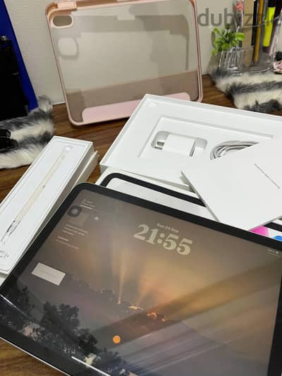 ipad 10 usued like neww