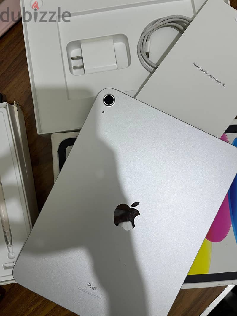 ipad 10 usued like neww 1
