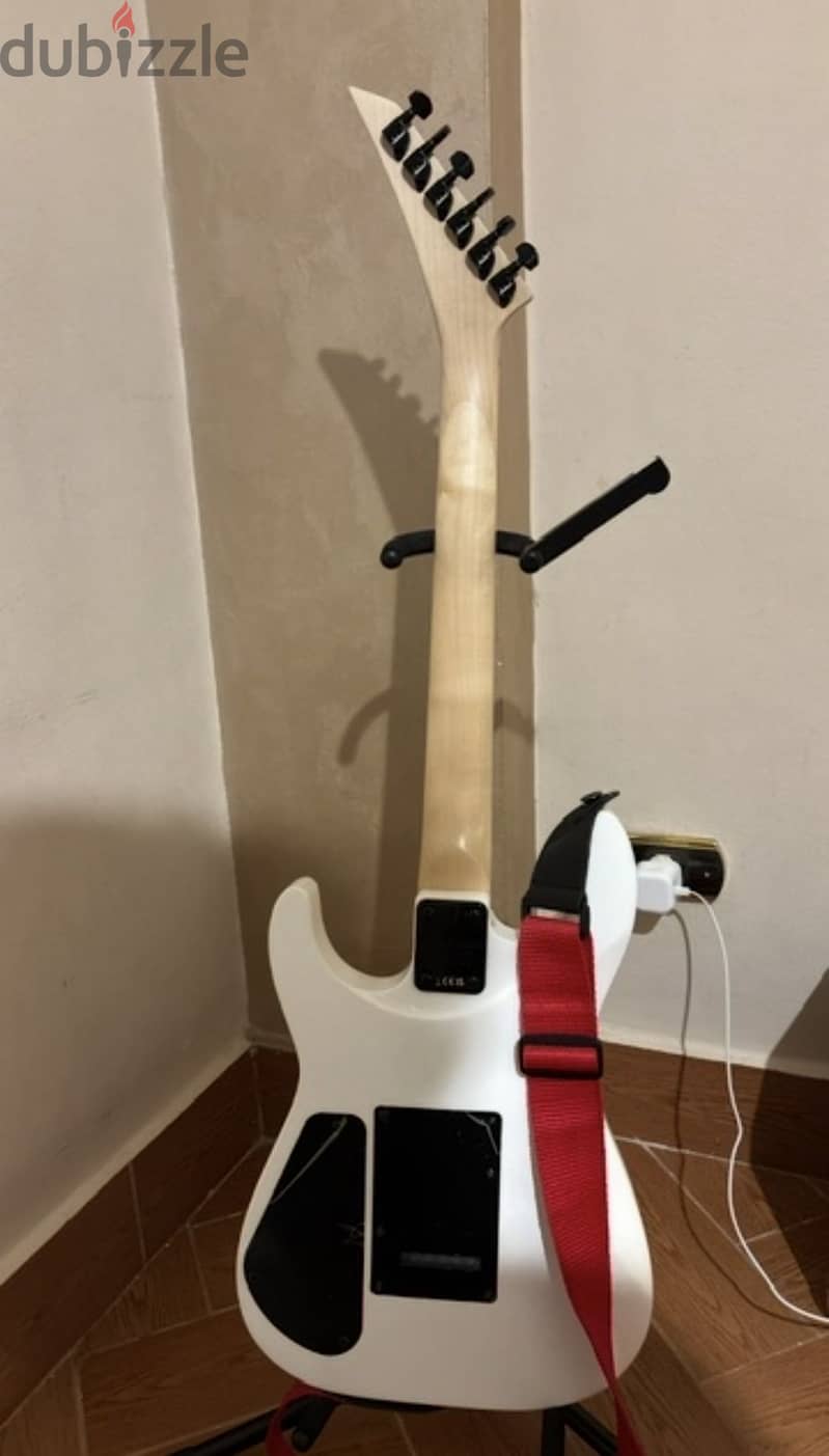 Jackson JS11 - Pearl white 1