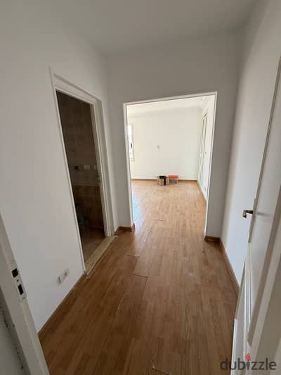 Opportunity for rent in Al-Rehab City, area 240, repeated floor, elevator, steps to the club