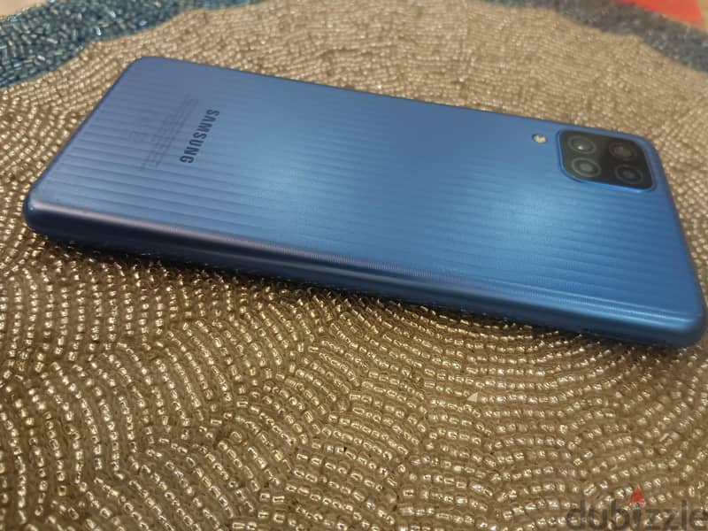 Samsung M12 1