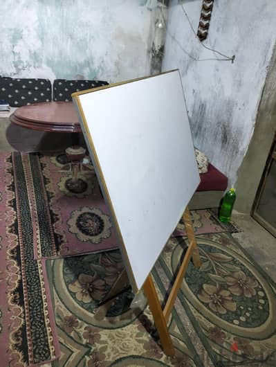 ترابيزة رسم هندسي