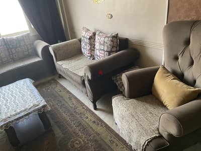 انتريه في حاله كويسه جدا جدا للبيع