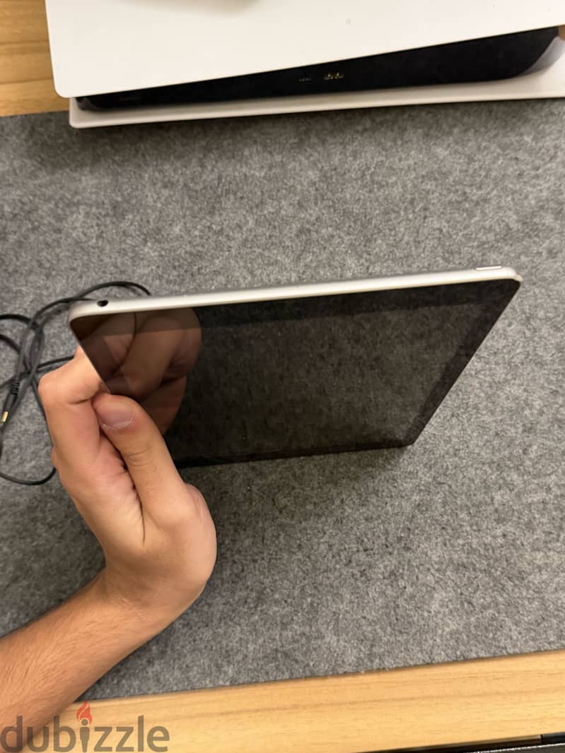 Ipad 5th generation. 4