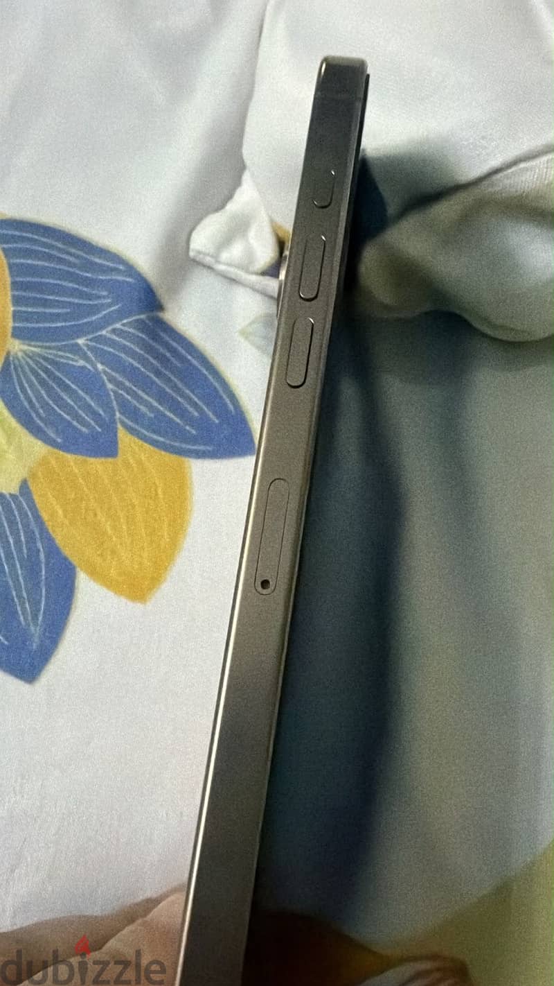 Apple - iPhone 16 Pro Max 3