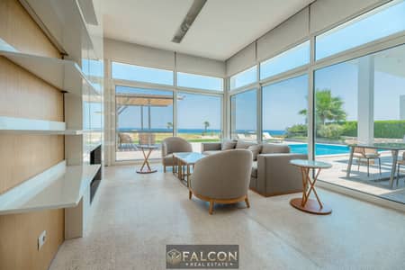 شاليه للبيع فيو خيالي علي البحر متشطب Luxury high end في سوما باي soma bay