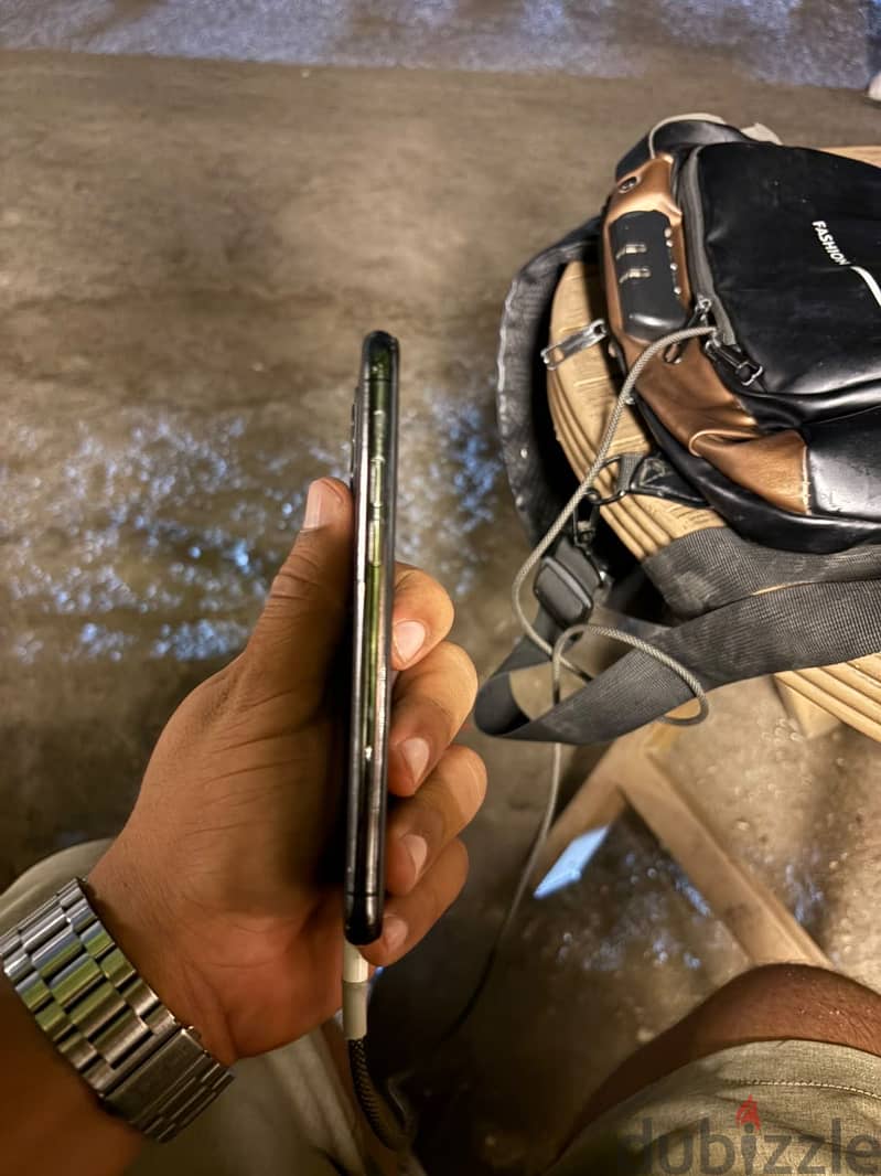 Apple - iPhone 11 Pro 3