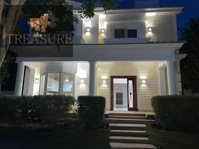 semi furnished Villa for rent in mountain view 1