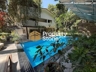 Villa for rent, 1050 sq m, super deluxe finishing, prime location in Maadi Sarayat.