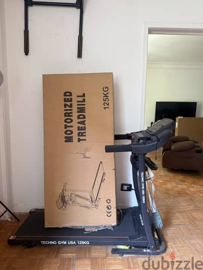 Treadmill used for 3 sessions