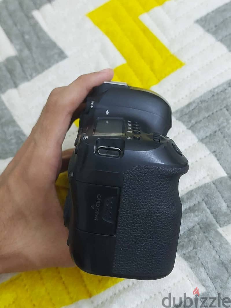 Canon 6D Mark II 4