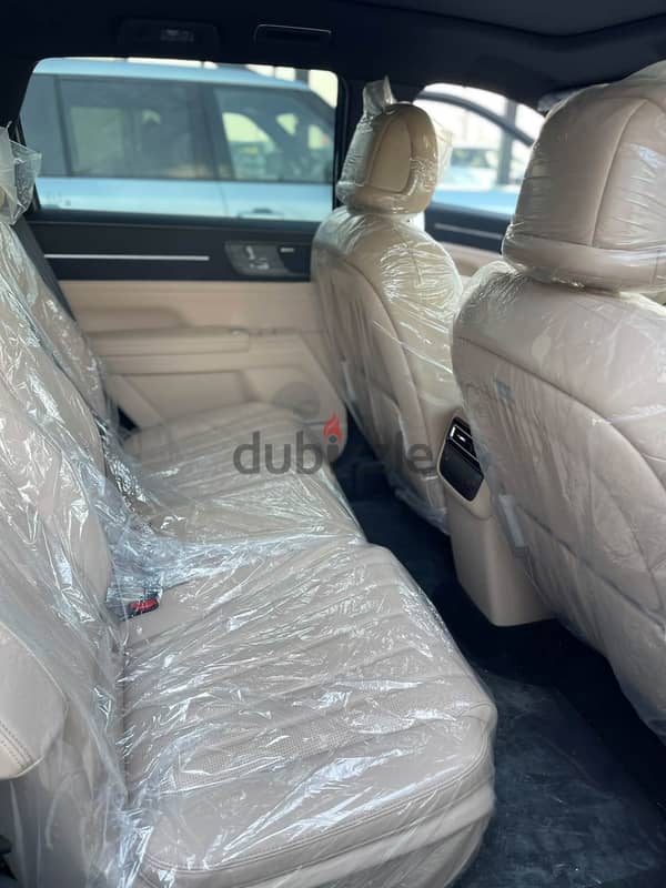 Soueast 08 dm  2027  7 Seats