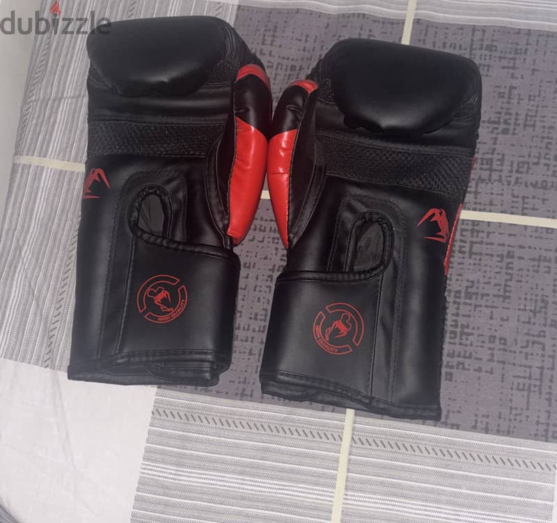 MMA gloves Venum oz8 1